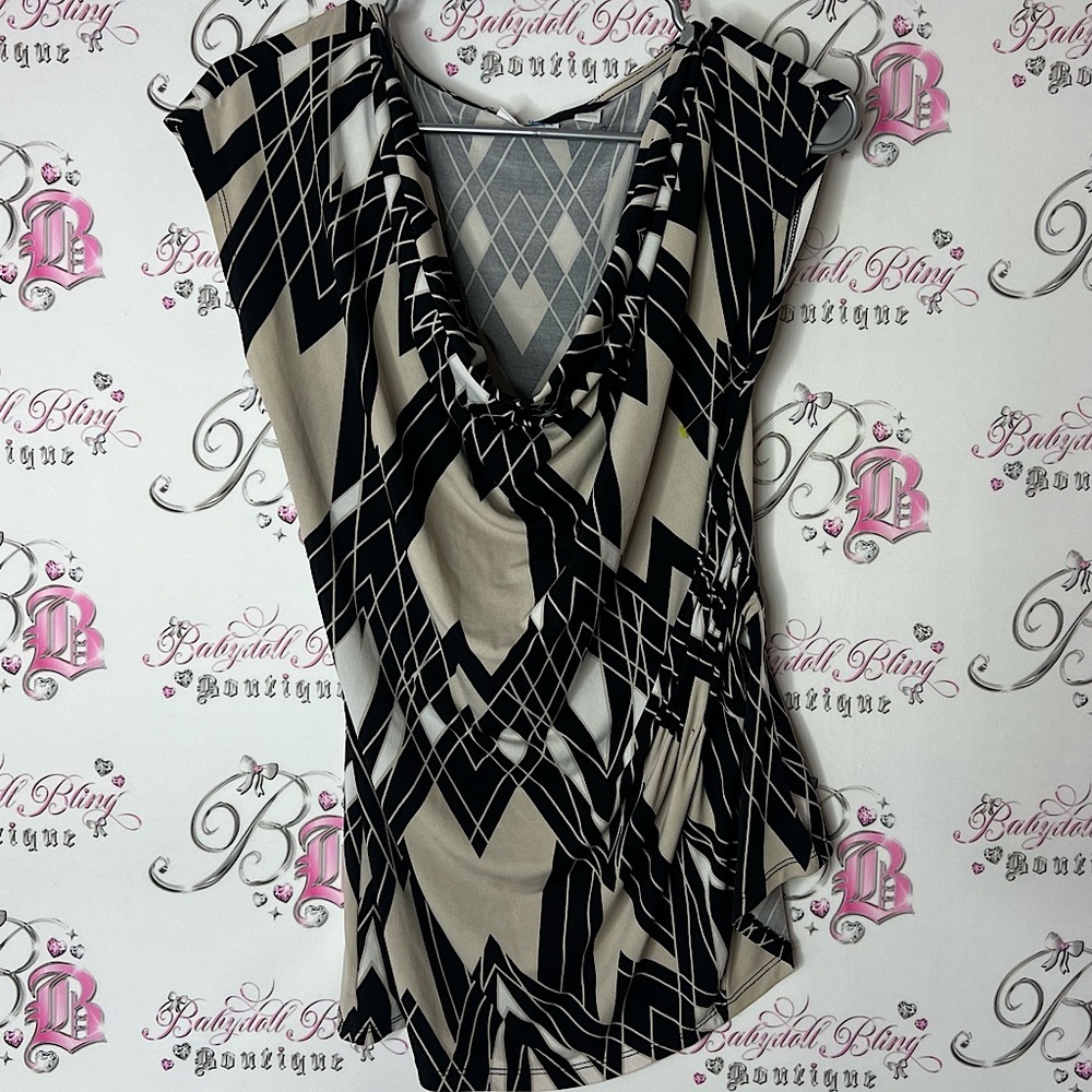 New York and company top blouse Stylish Women's Black and cream White Top